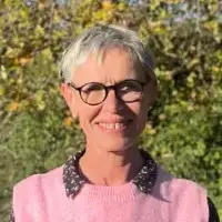 Véronique Baraize, praticienne en herboristerie et accompagnement par les plantes